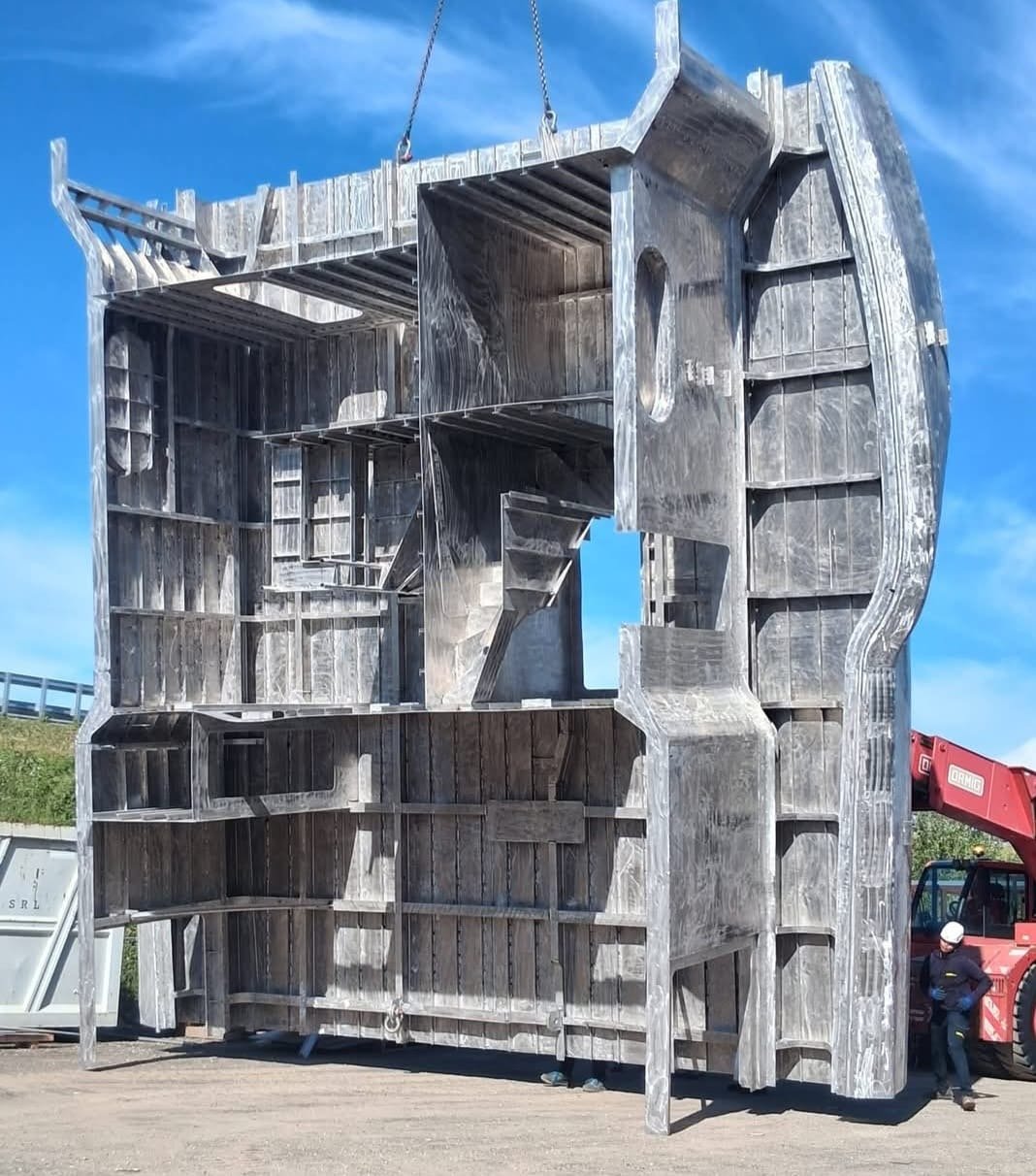 Foto 1 della lavorazione Costruzione e trasporto